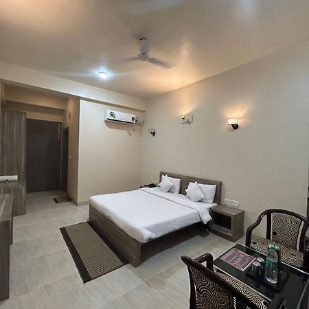 Shanti Niketan Salasar Juliasar Exterior photo